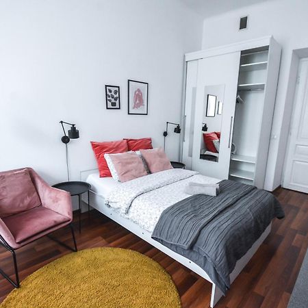 Lion Apartments - Laba Краков Экстерьер фото