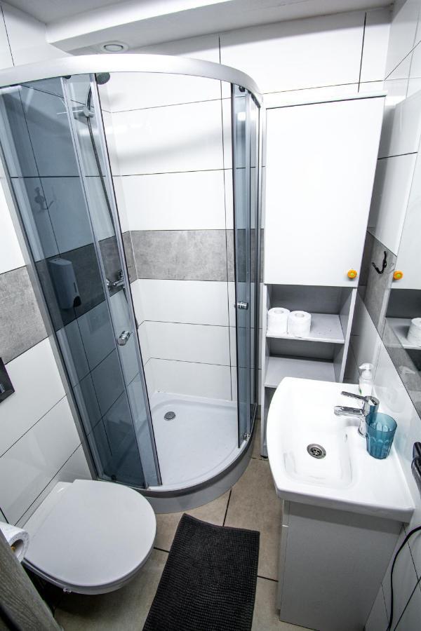 Lion Apartments - Laba Краков Экстерьер фото